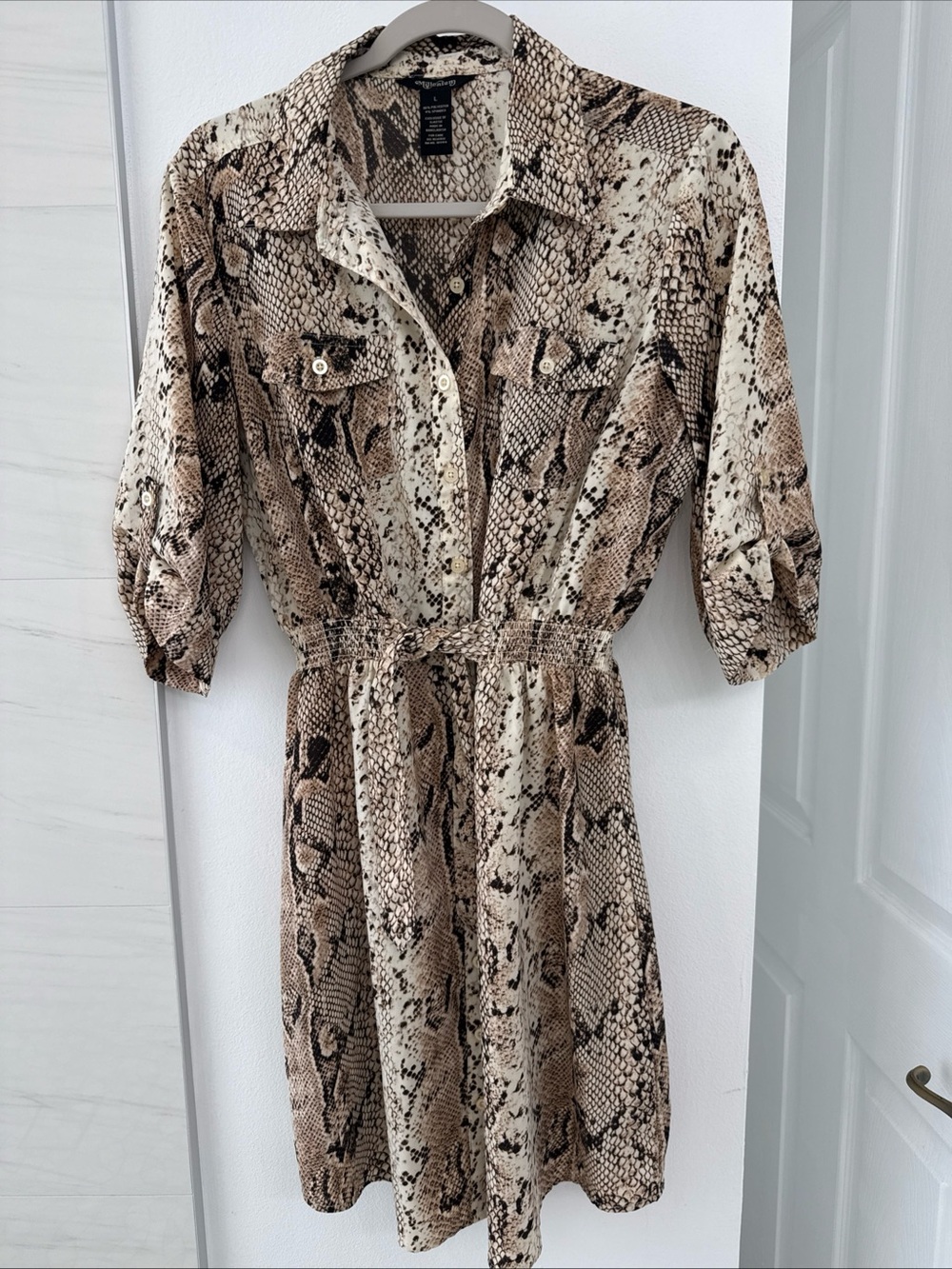 Millennium Snake Skin Print Size Large Women’s Knee Length Dress